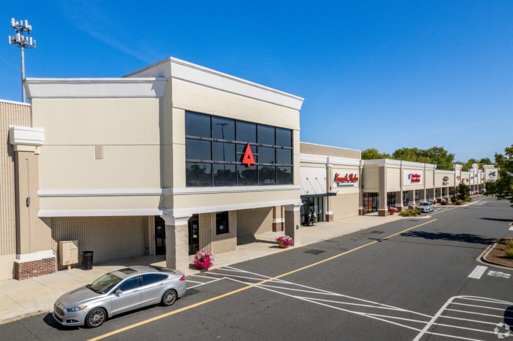 Property photo 1 — Northeast Plaza – 2375 Cherry Road