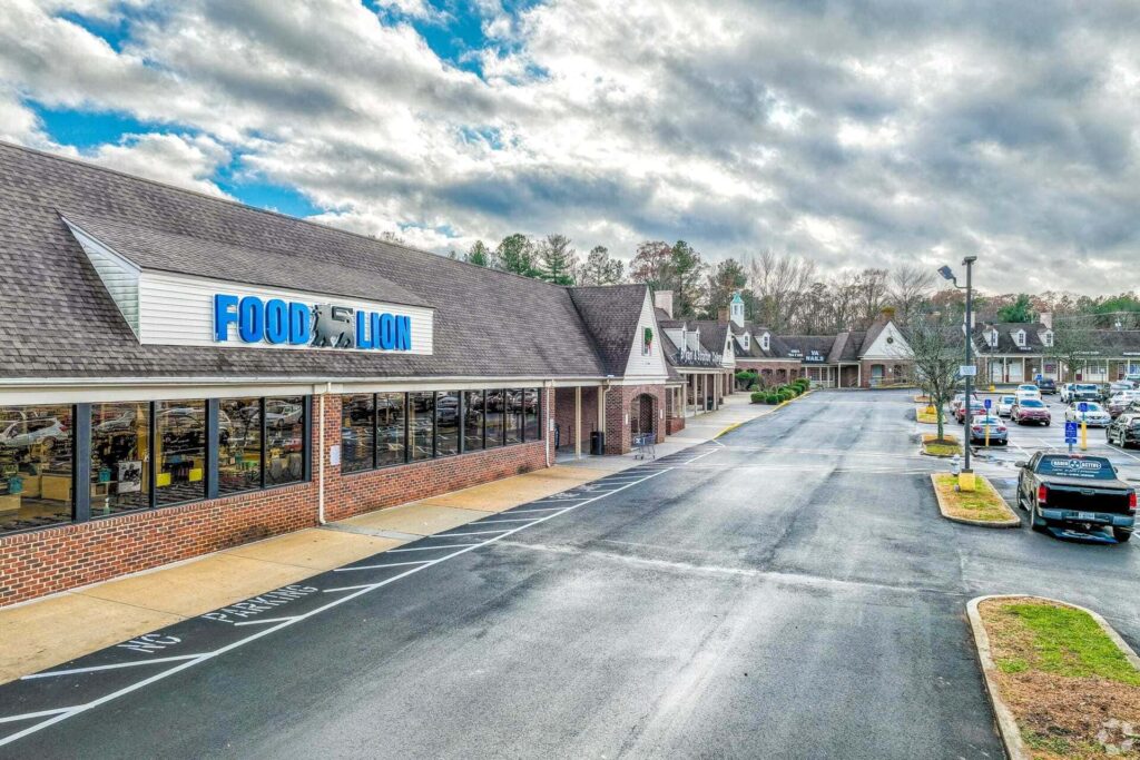Property photo 4 — Cross Pointe Marketplace