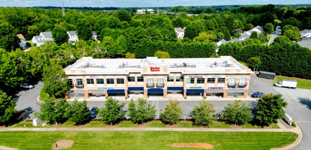 Property photo 1 — Harbor Square