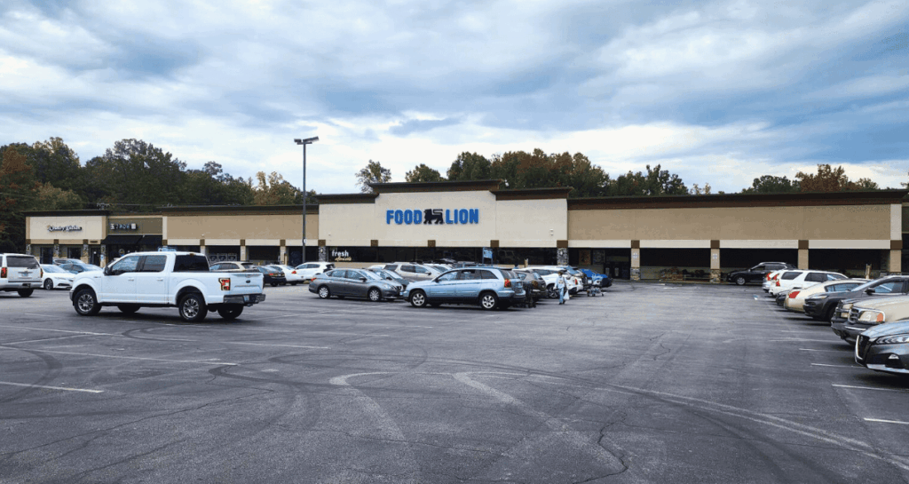 Property photo 2 — Hicone Shopping Center