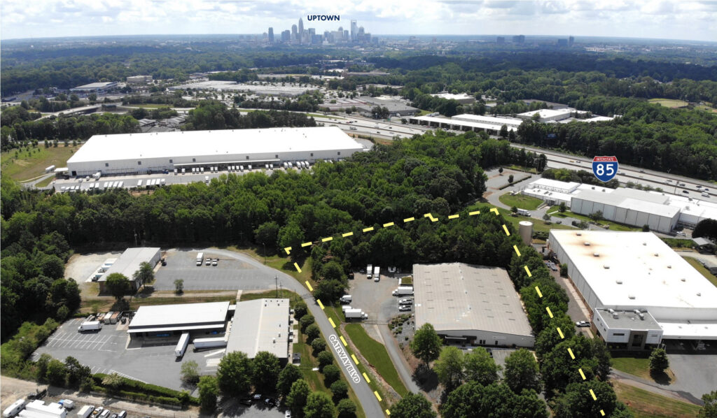 Property photo 2 — 2007 Gateway Blvd