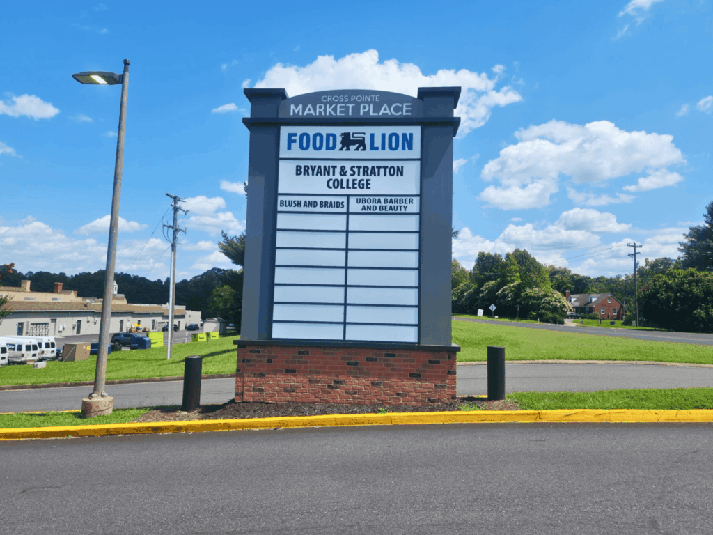 Property photo 3 — Cross Pointe Marketplace
