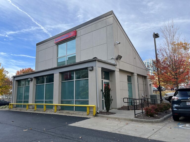 162 College St – Asheville, NC