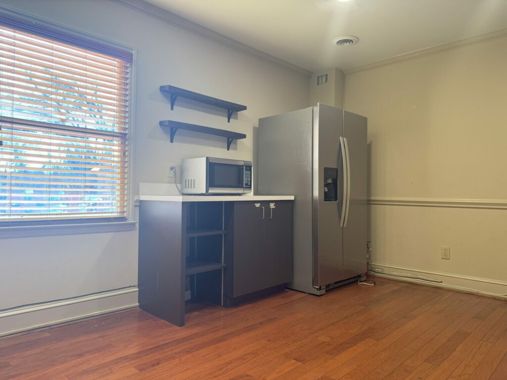 Property photo 7 — 216 N McDowell St