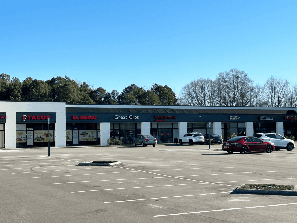 Property photo 3 — Hilltop Plaza