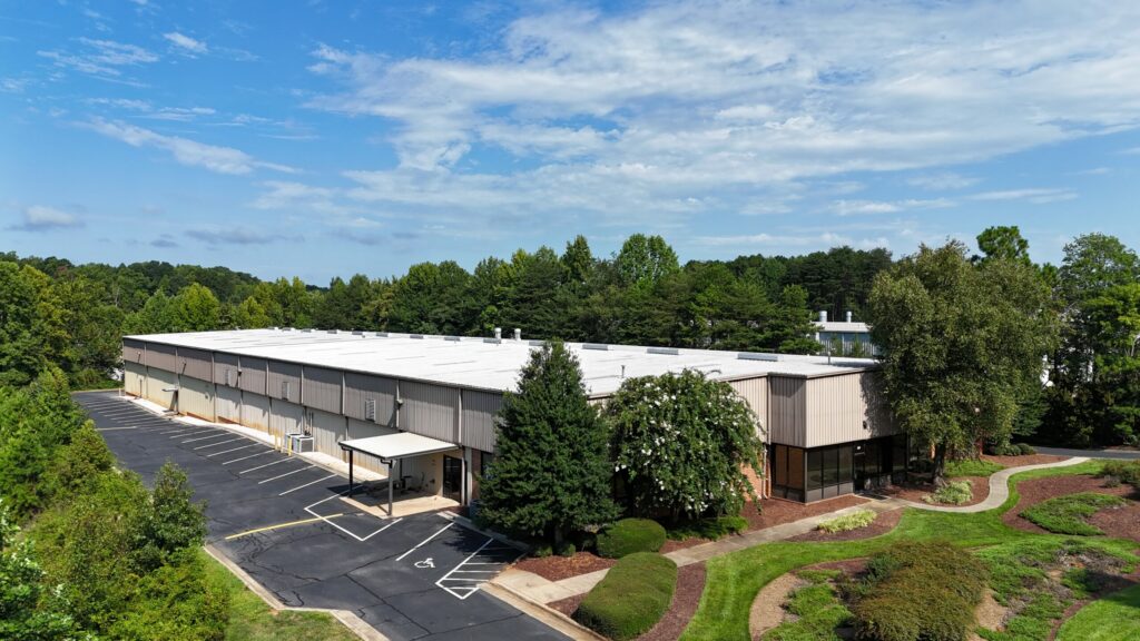 Property photo 2 — 302 Rolling Hill Rd – Mooresville, NC