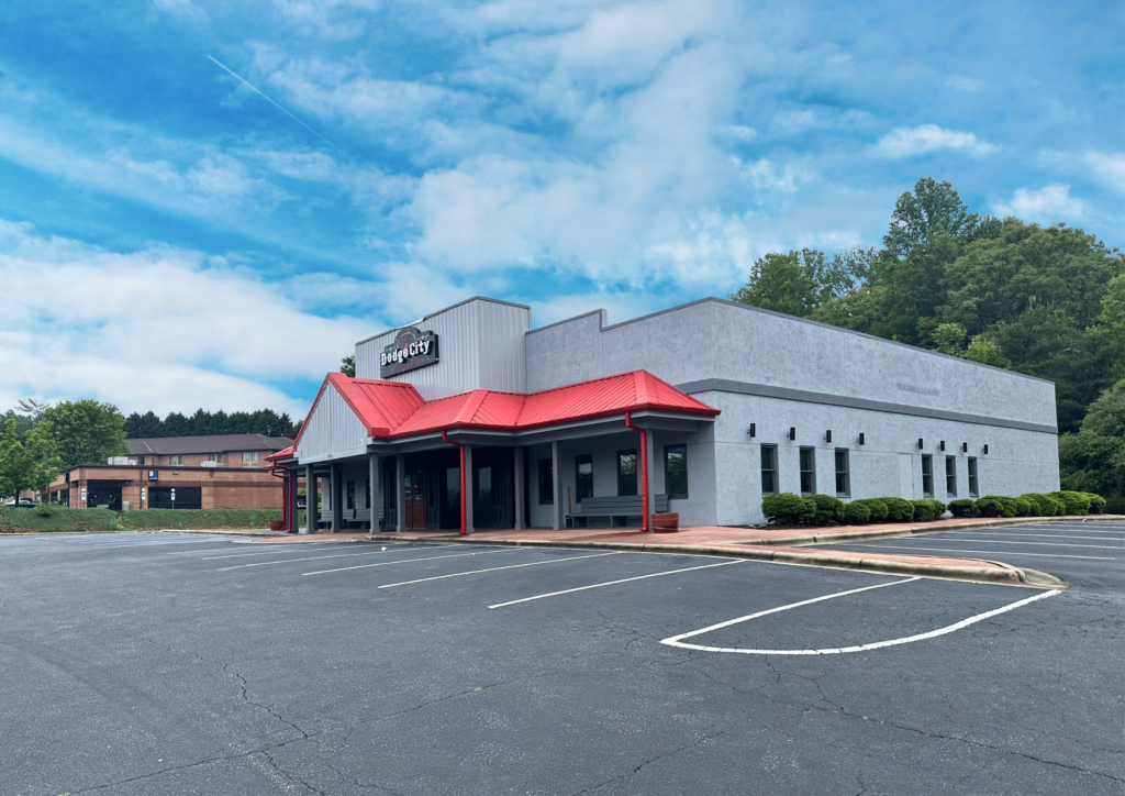 Property photo 1 — 954 Blowing Rock Blvd – Lenoir, NC