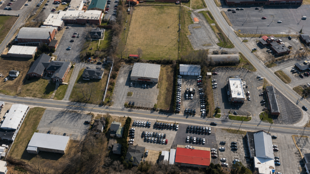 Property photo 4 — 513 W. Main Ave